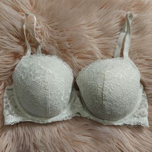 Victoria Secret White Lace Dream Angels Bra